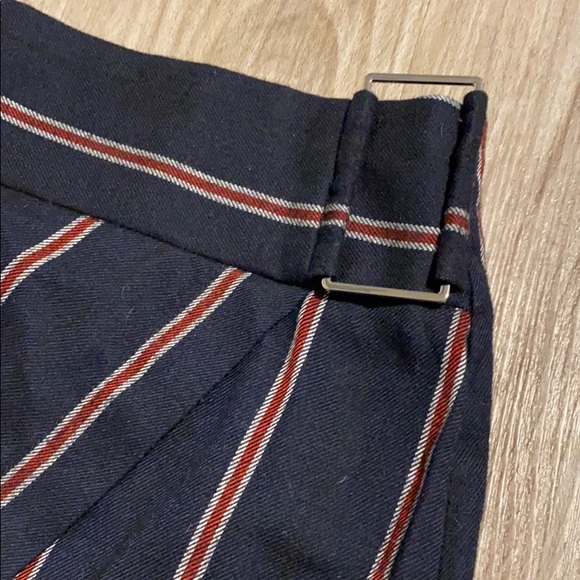 Cute navy skirt with integrated belt - Picture 2 of 3
